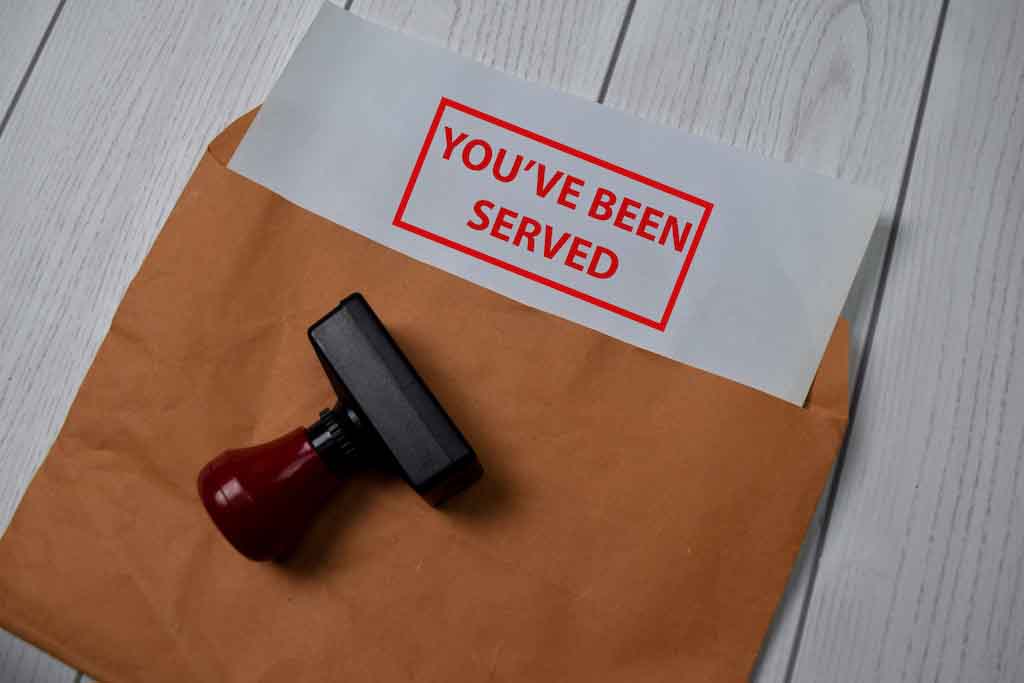 What Qualifications Does a Registered Process Server Need?